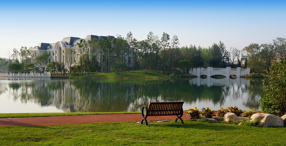 永定河孔雀城大湖傍晚景观